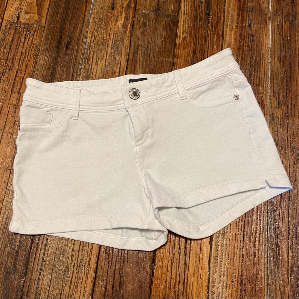 Stretchy White Shorts